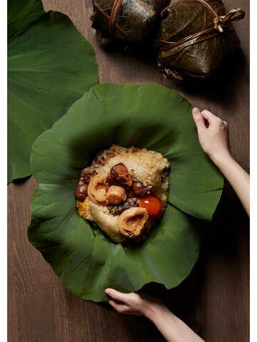Jumbo-sized Hong Kong Style Abalone Rice Dumpling